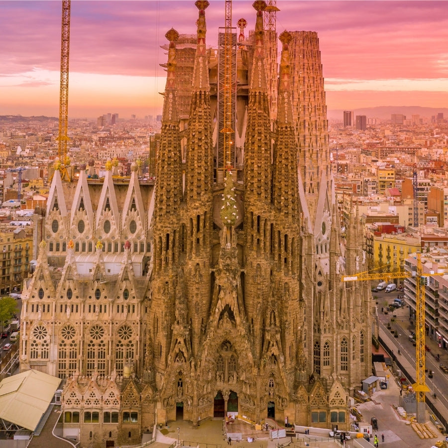 Barcelona'ya Yolu Düşenlerin Mutlaka Gezmesi Gereken Yerler