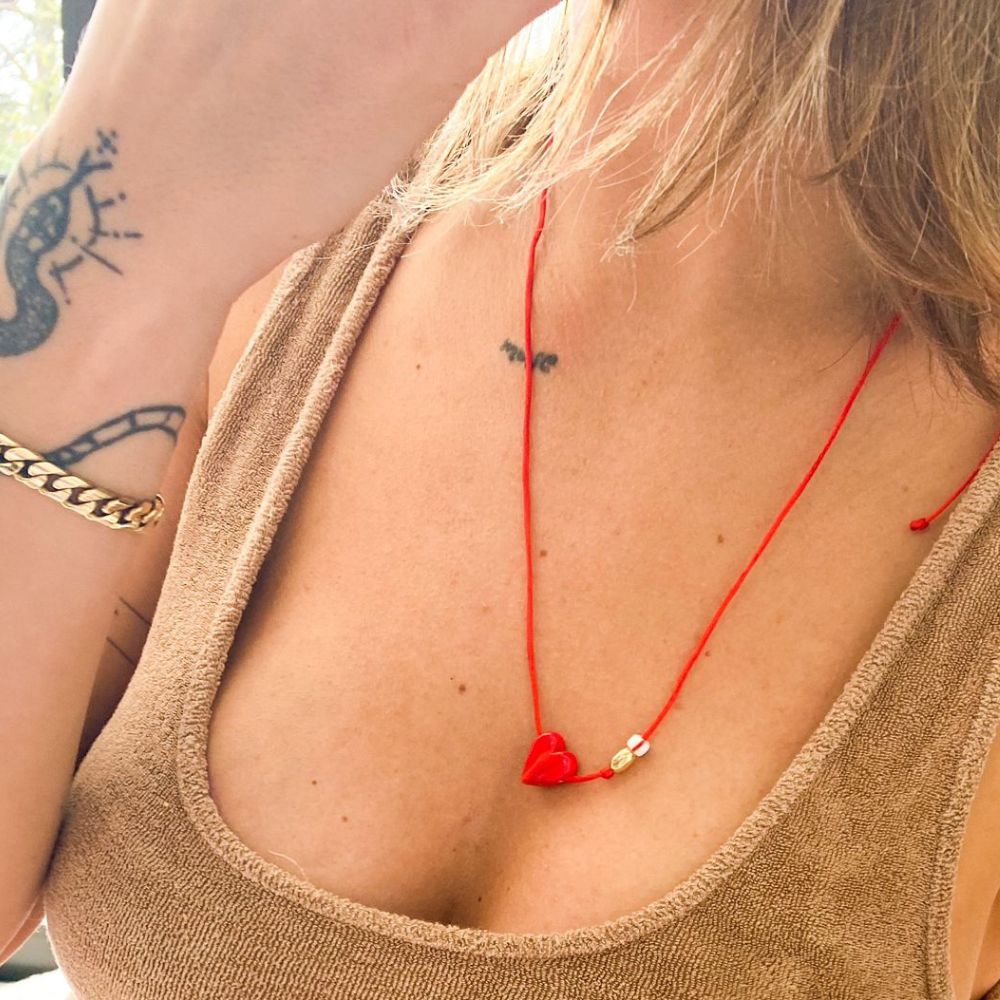 Red String No.3 Kalp Kolye / Bileklik – kalp detaylı 75 cm kırmızı ip tasarım