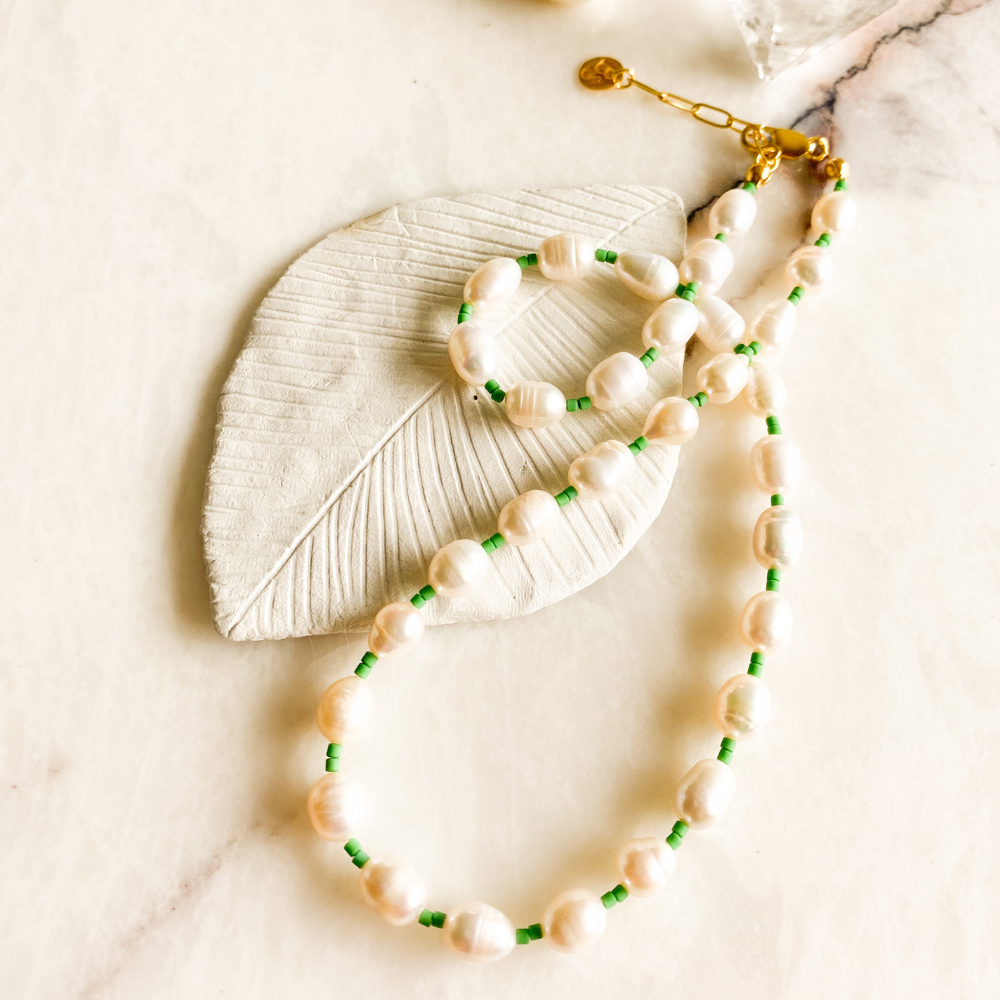 Joyful Pearls Green Kolye