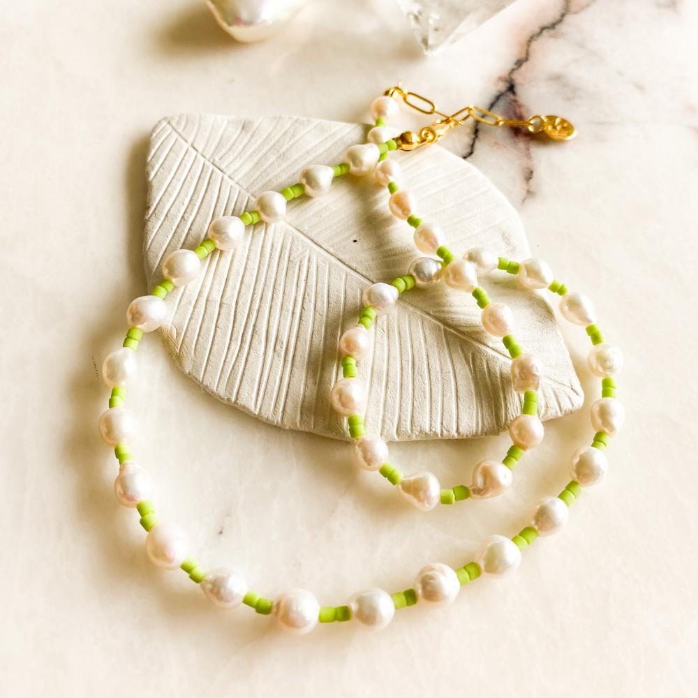 Joyful Pearls Lime Necklace
