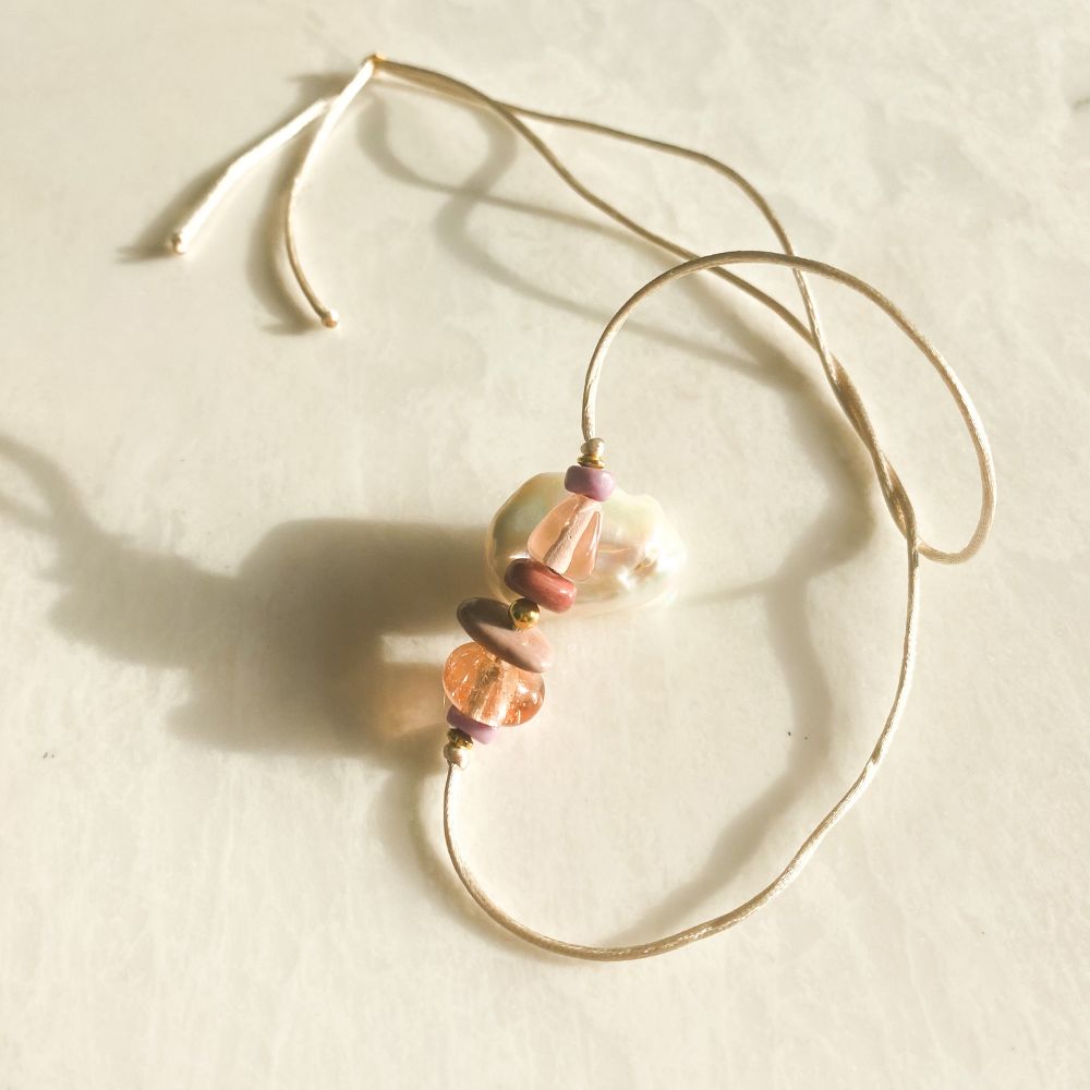 Divine Gift Pink Opal Phosphosiderite Bracelet
