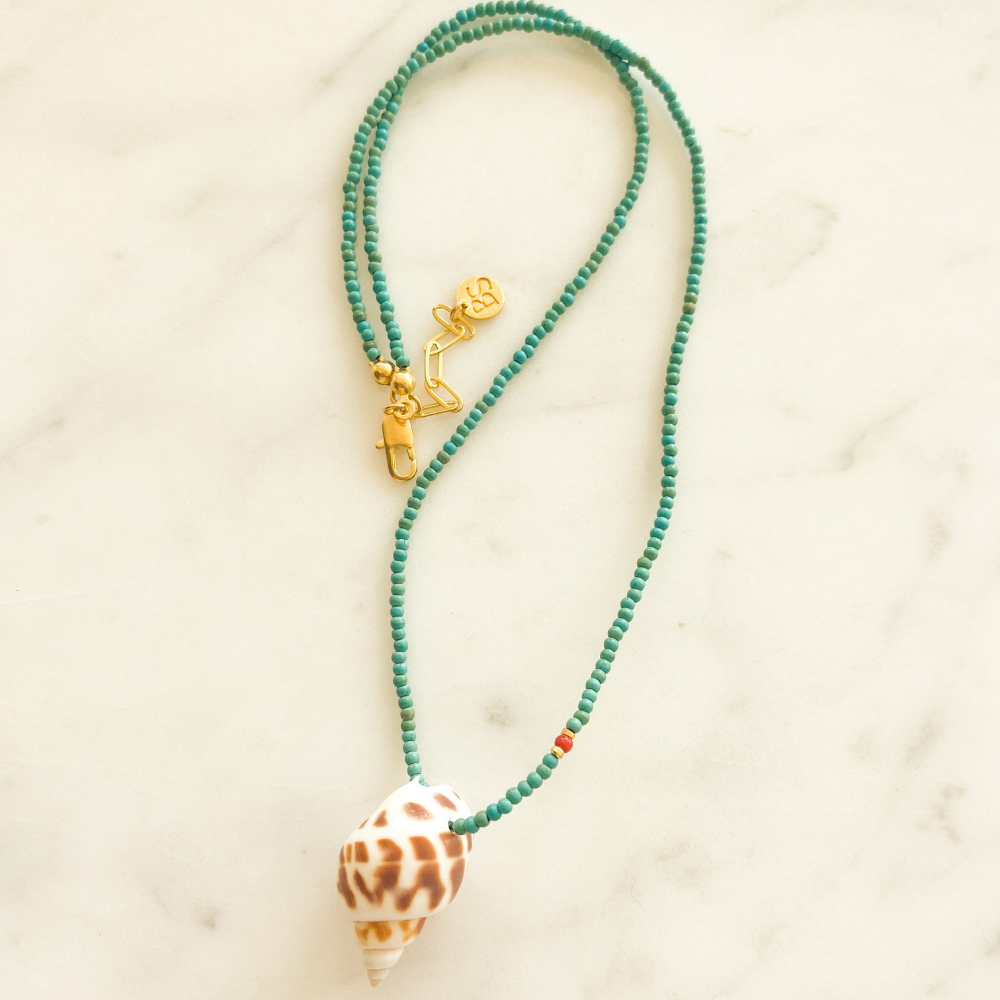 Love Me Shelly Necklace