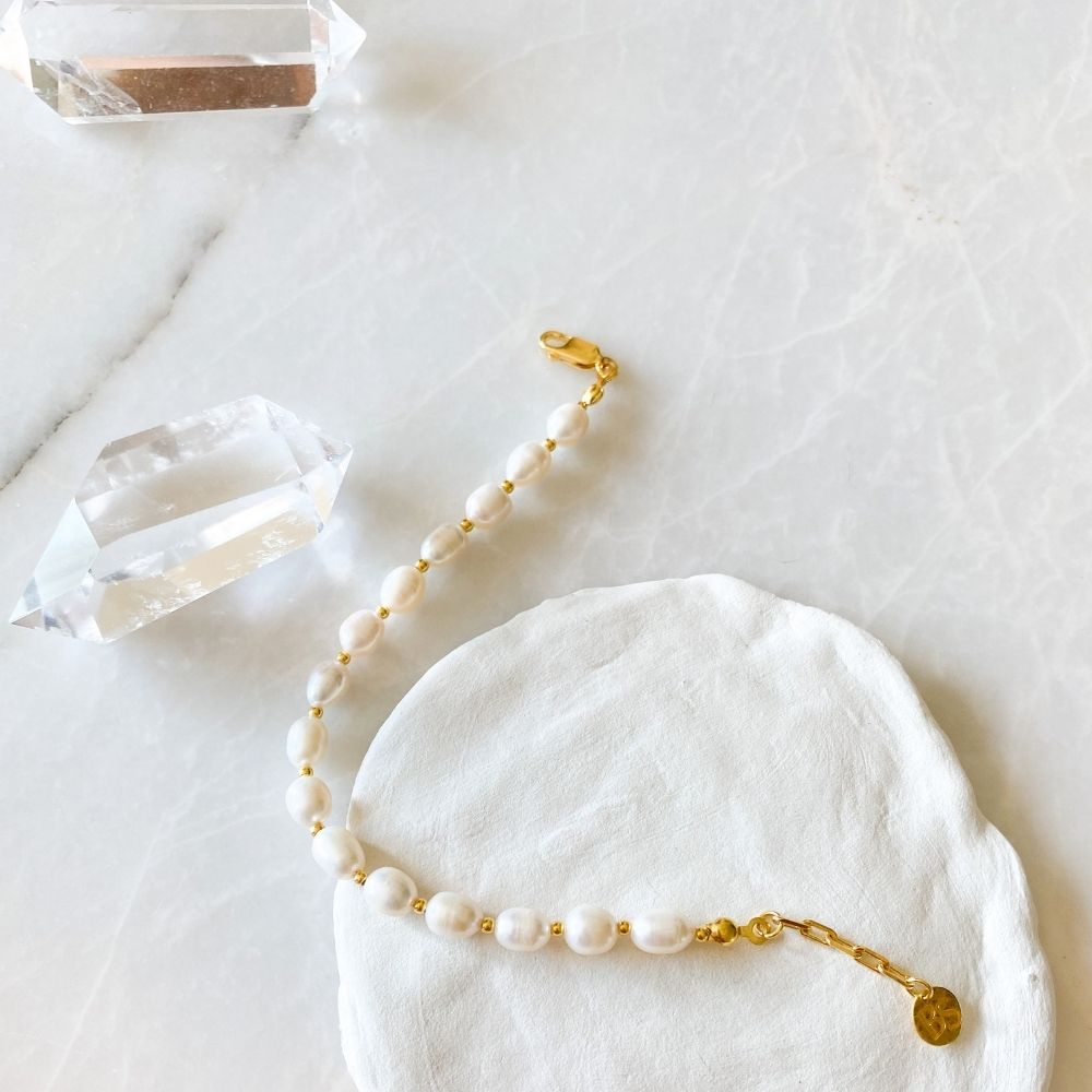 Aarin Fair Pearl & Silver Bracelet