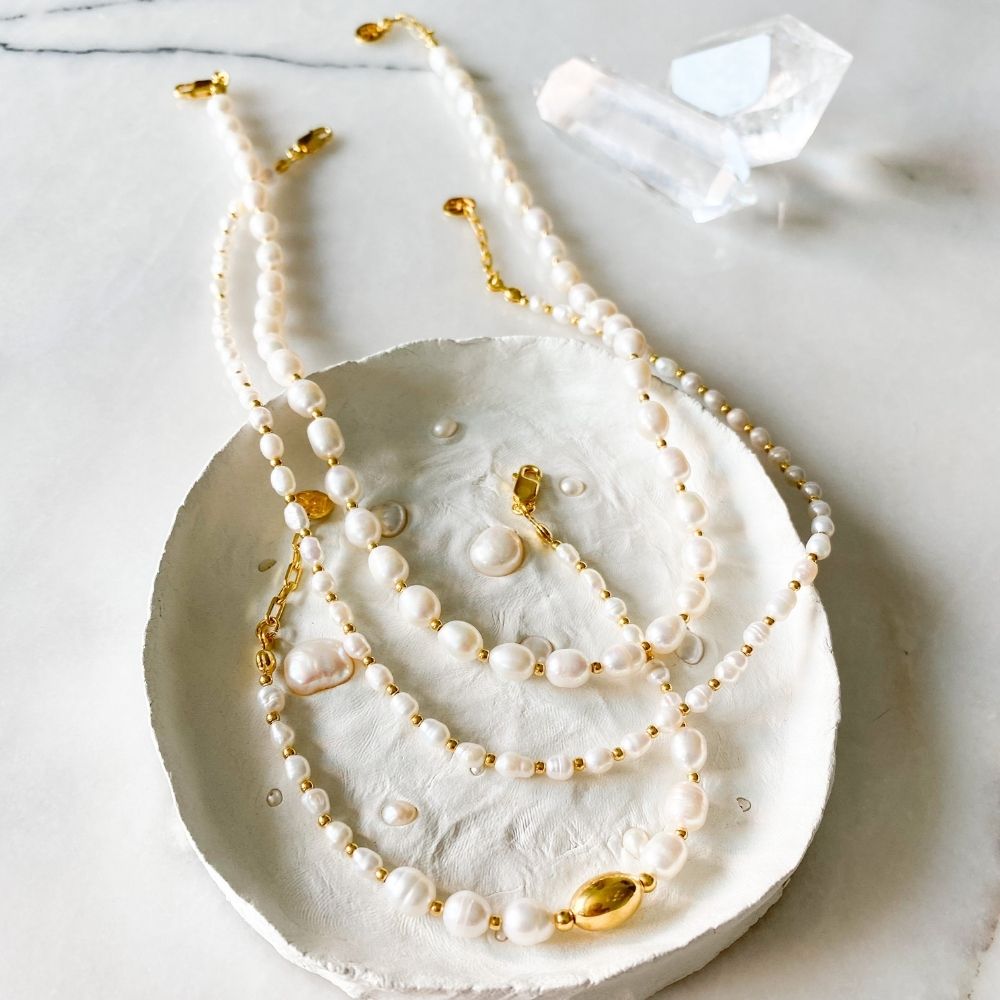 Aarin Delicate Pearl & Silver Necklace