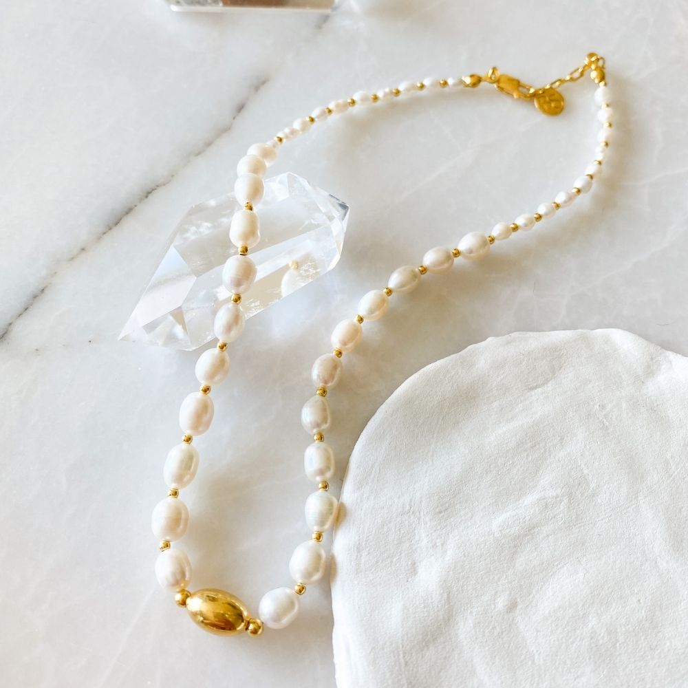 Aarin Statement Pearl & Silver Necklace
