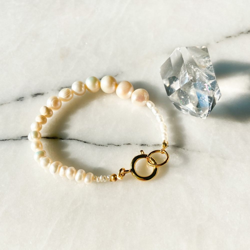 Bella Natural Pearl Bracelet
