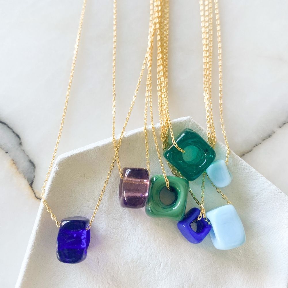 Nile Silver Chain Necklace | Opaque Green 1 cm Bead
