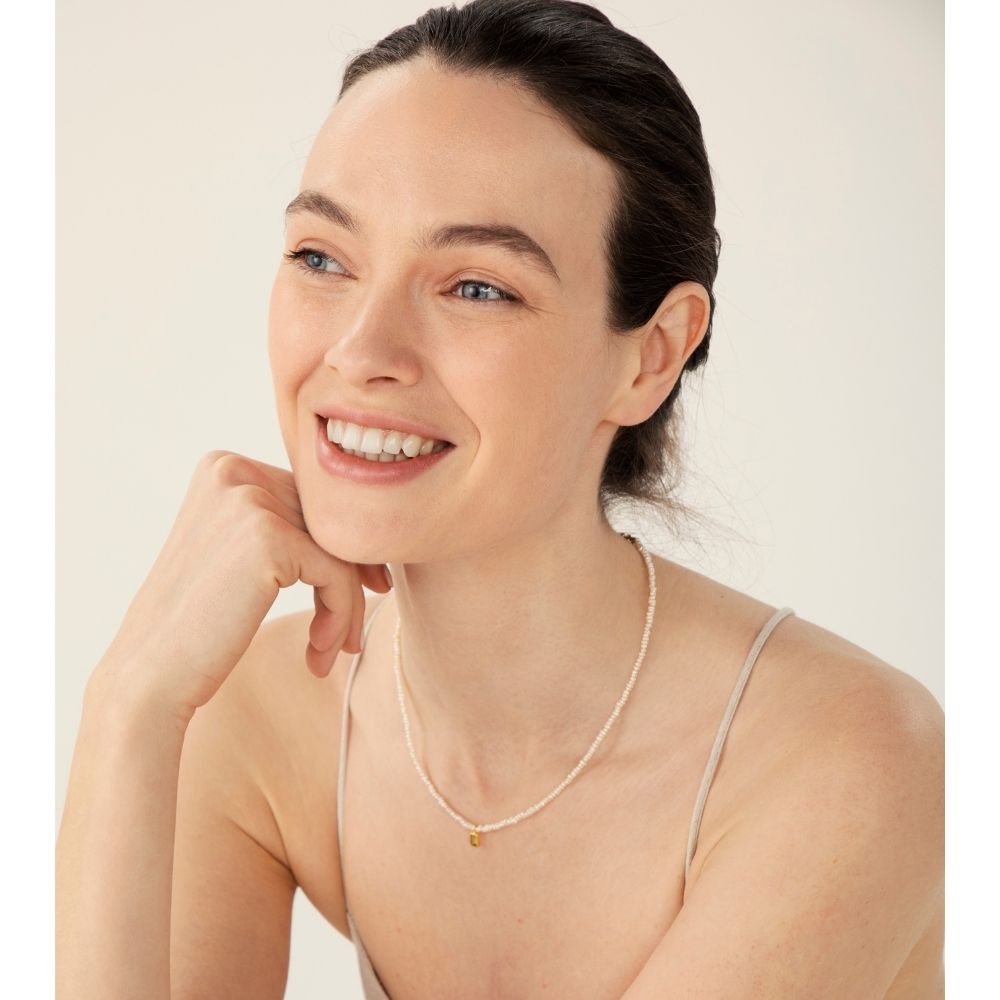 Una Rectangular Peridot Charm İnci Kolye