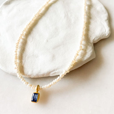 Una Rectangular Kyanit Charm İnci Kolye