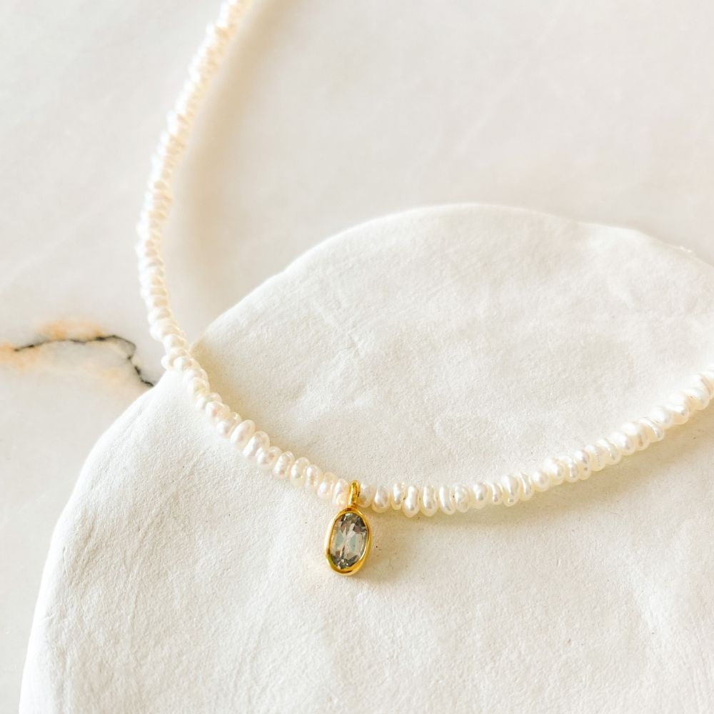 Una Oval Mavi Topaz Charm İnci Kolye