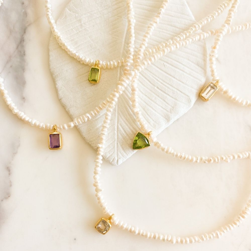 Una Rectangular Amethyst Charm Pearl Necklace