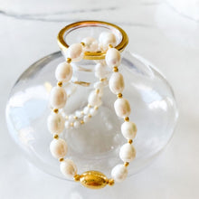 Load image into Gallery viewer, Aarin Statement Pearl &amp; Silver Necklace