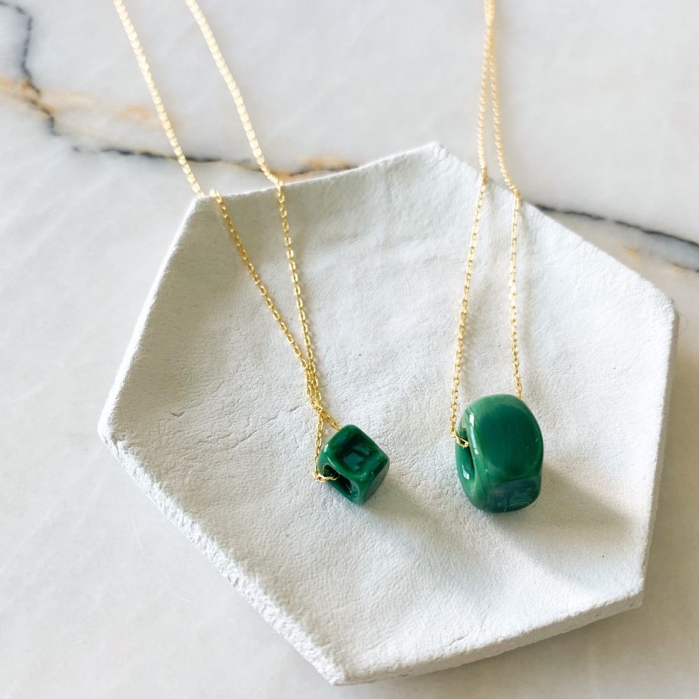 Nile Silver Chain Necklace | Opaque Green 1 cm Bead