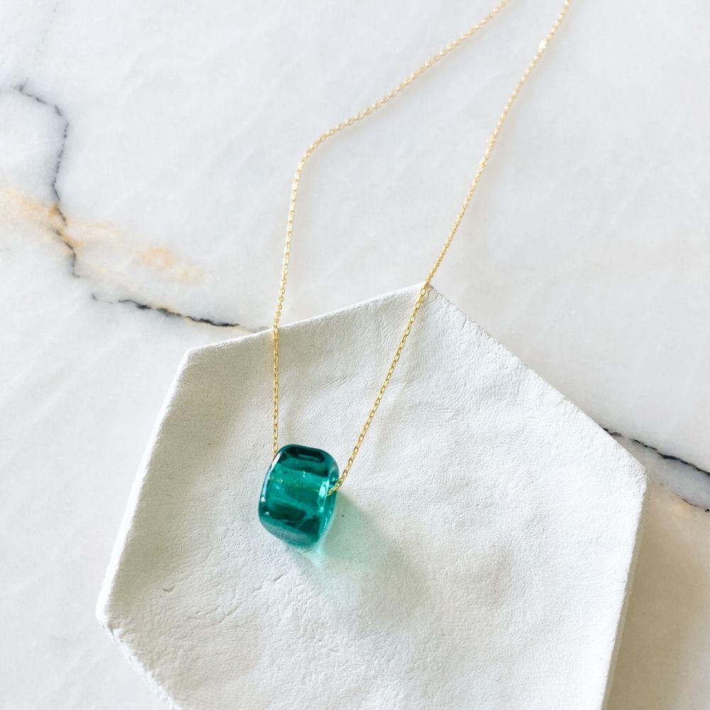 Nile Silver Chain Necklace | Transparent Green 1 cm Bead