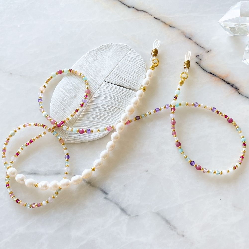 Isabelle Pearl & Natural Stone Glasses Chain