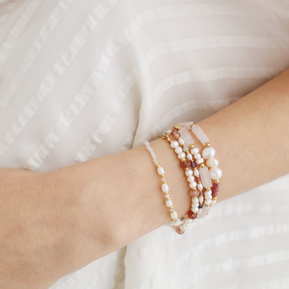 Marilyn Natural Pearl Moonstone Bracelet